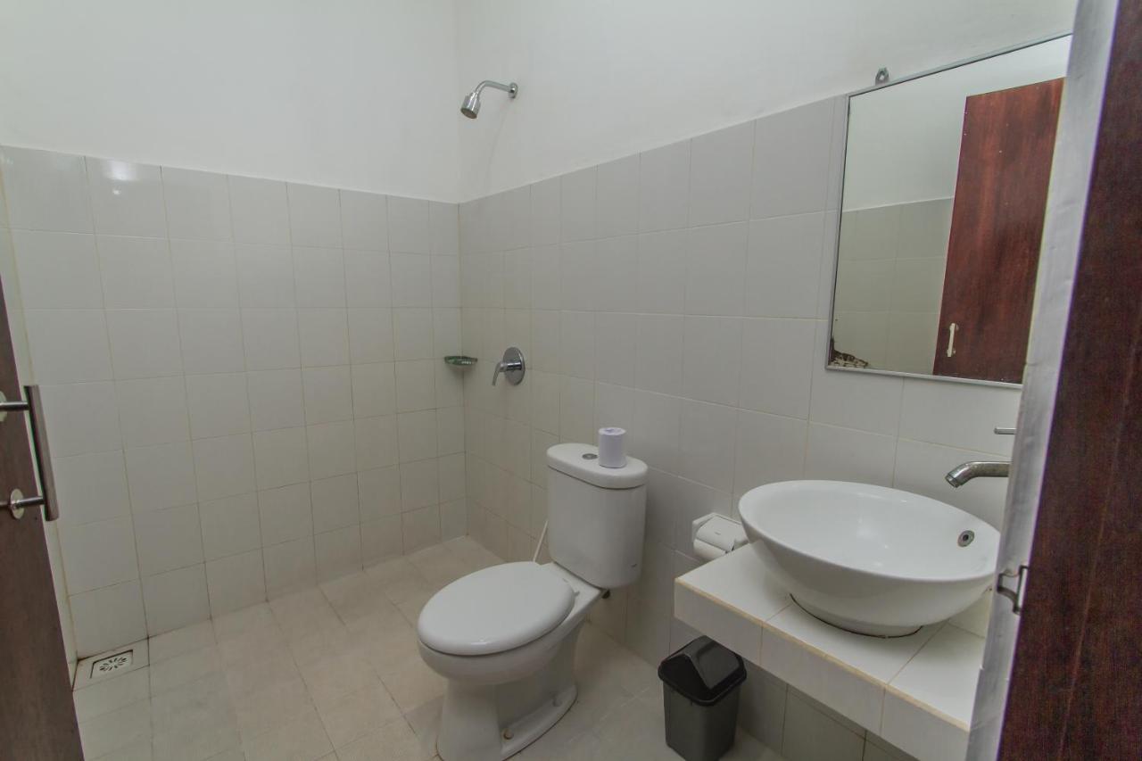 Ratna Guest House ウブド エクステリア 写真